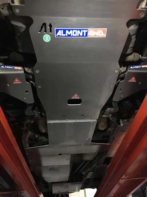 Discovery 3 V8 — taller 4x4 en Águilas (Murcia) (8/10)