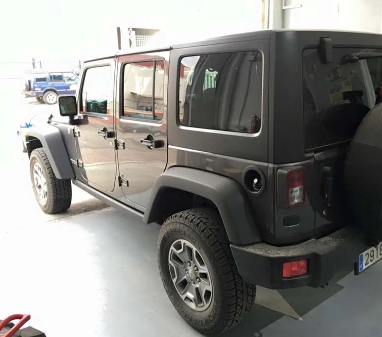 Jeep Rubicon JK 3.7v6 — taller 4x4 en Águilas (Murcia) (3/4)