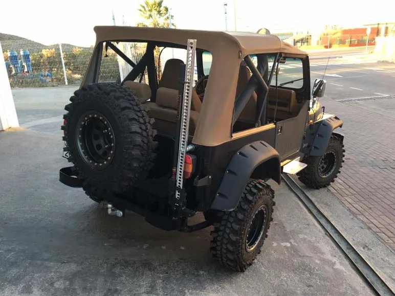 Jeep Wrangler Negro — taller 4x4 en Águilas (Murcia) (5/5)