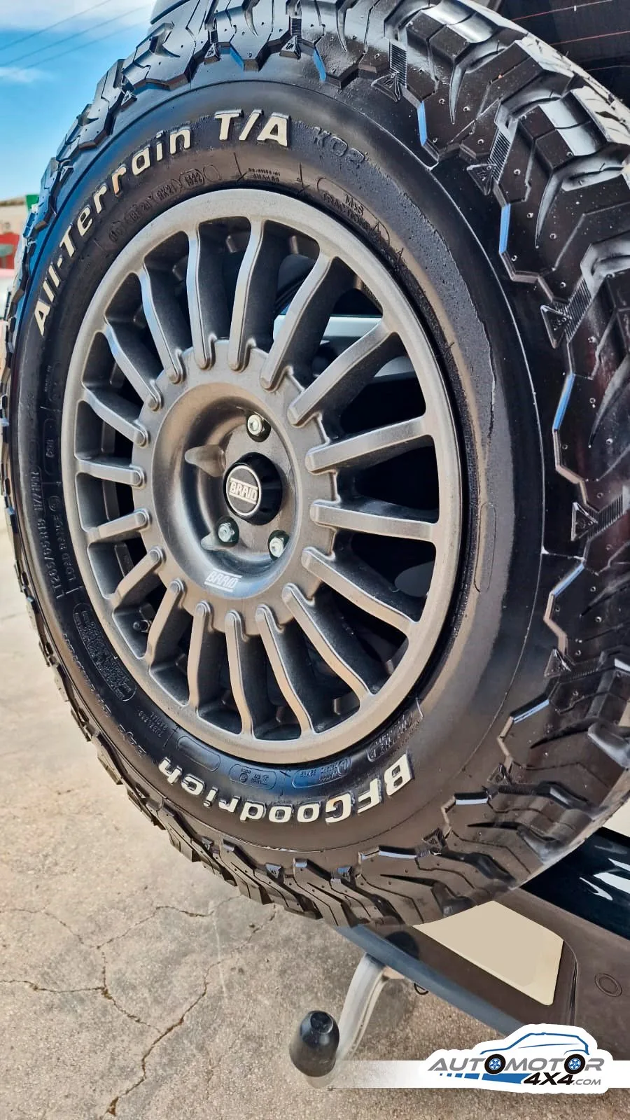 LAND ROVER DEFENDER 110 D200 — taller 4x4 en Águilas (Murcia) (10/10)
