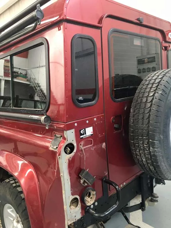 Land Rover Defender 90 TD4 — taller 4x4 en Águilas (Murcia) (2/11)
