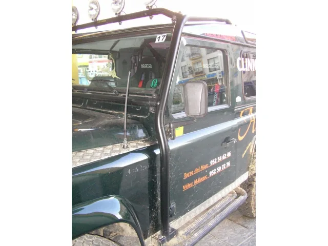 Land Rover Defender 90 Td5 — taller 4x4 en Águilas (Murcia) (4/5)