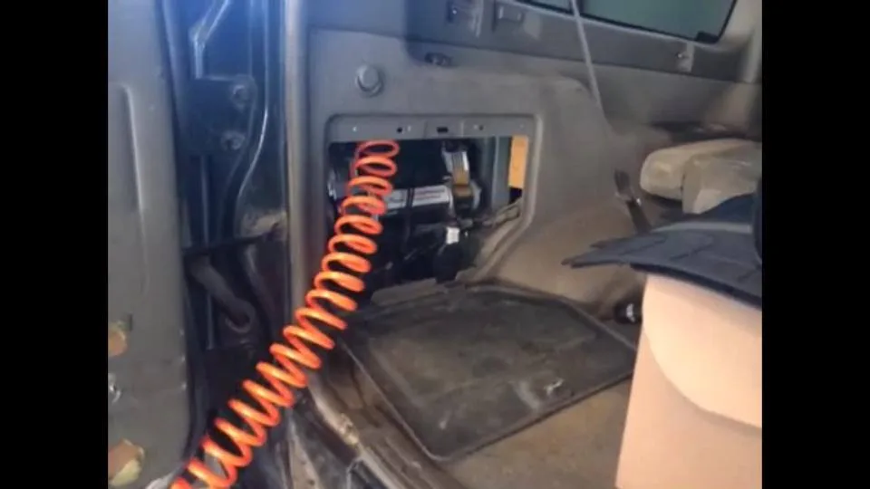 Nissan gr 3.0 — taller 4x4 en Águilas (Murcia) (3/7)