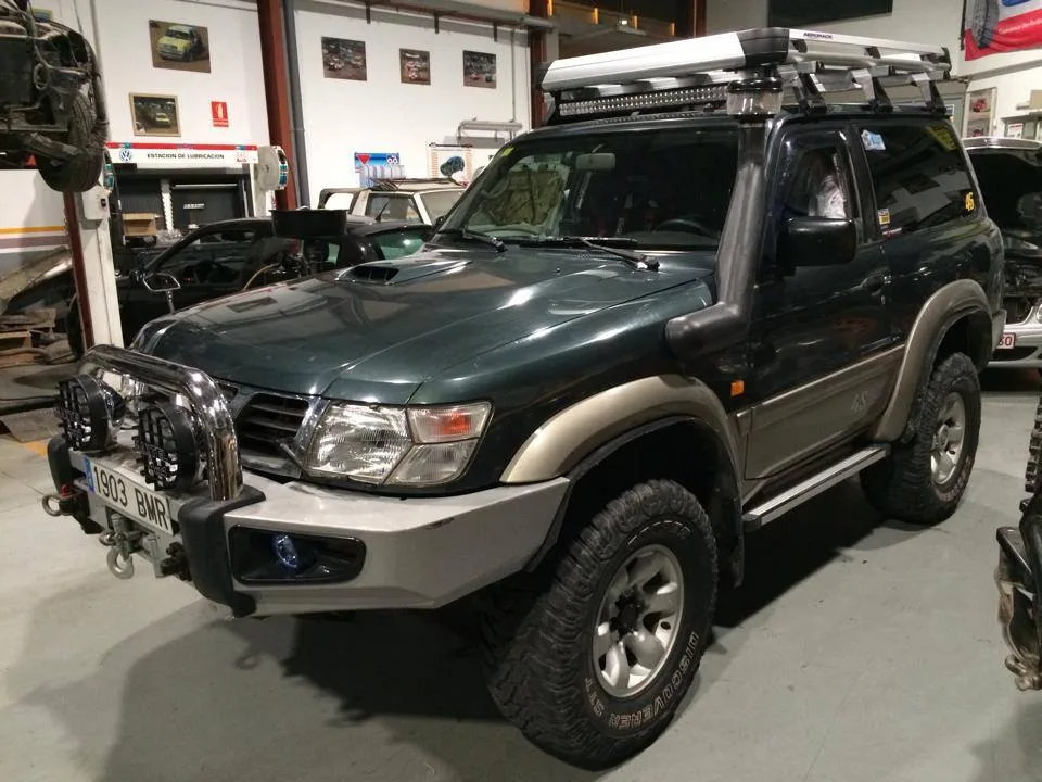 Nissan gr 3.0 — taller 4x4 en Águilas (Murcia) (5/7)
