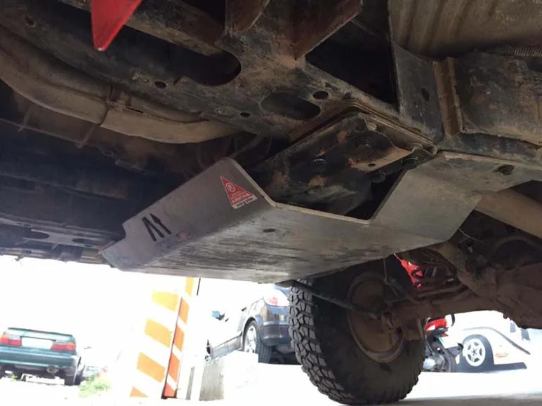 Nissan GR Mazarrón — taller 4x4 en Águilas (Murcia) (7/10)