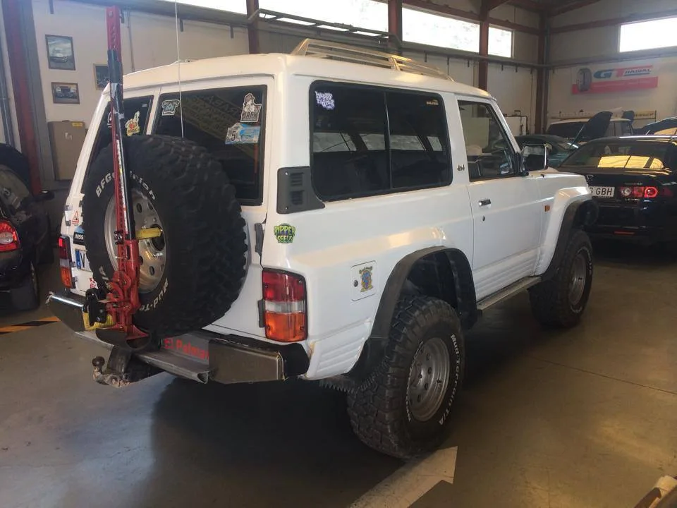 Nissan gr y 60 — taller 4x4 en Águilas (Murcia) (2/4)