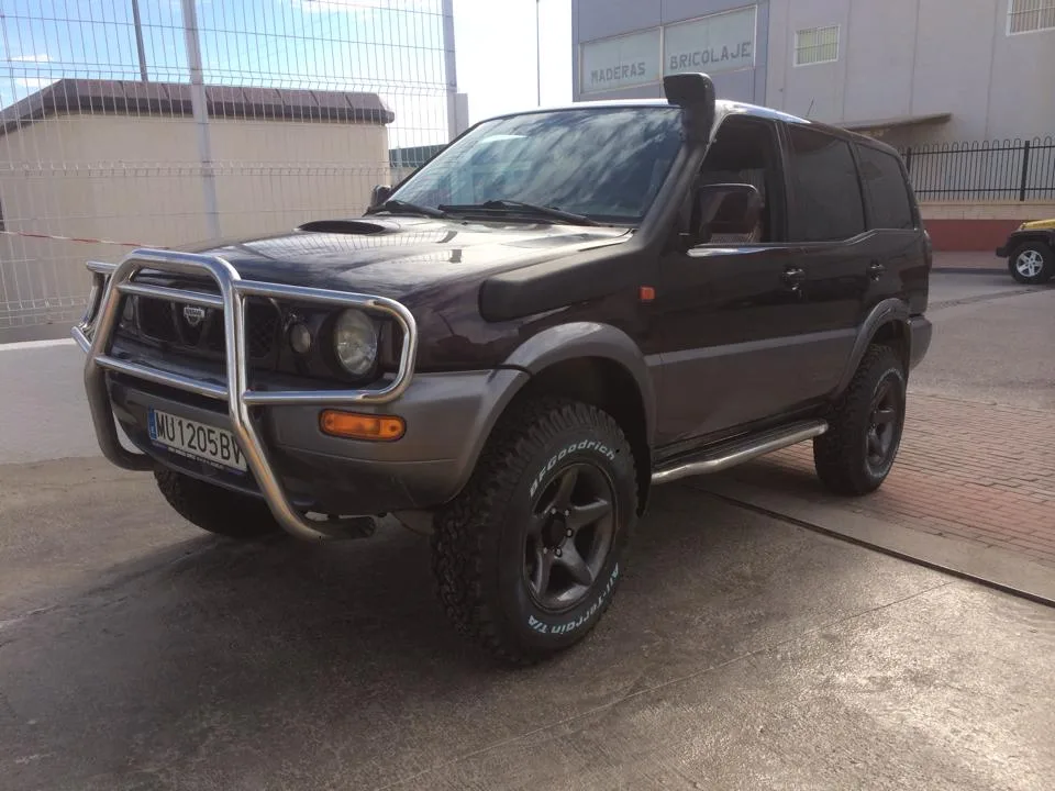 Nissan Terrano II — taller 4x4 en Águilas (Murcia) (4/5)