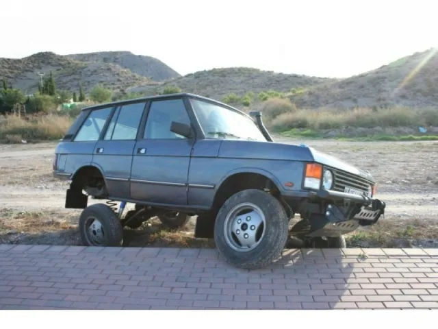 Range Rover v8 3.5 — 4x4 workshop in Águilas (Murcia, Spain) (2/2)