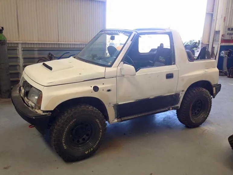 Suzuki Vitara Sergio — taller 4x4 en Águilas (Murcia) (3/8)