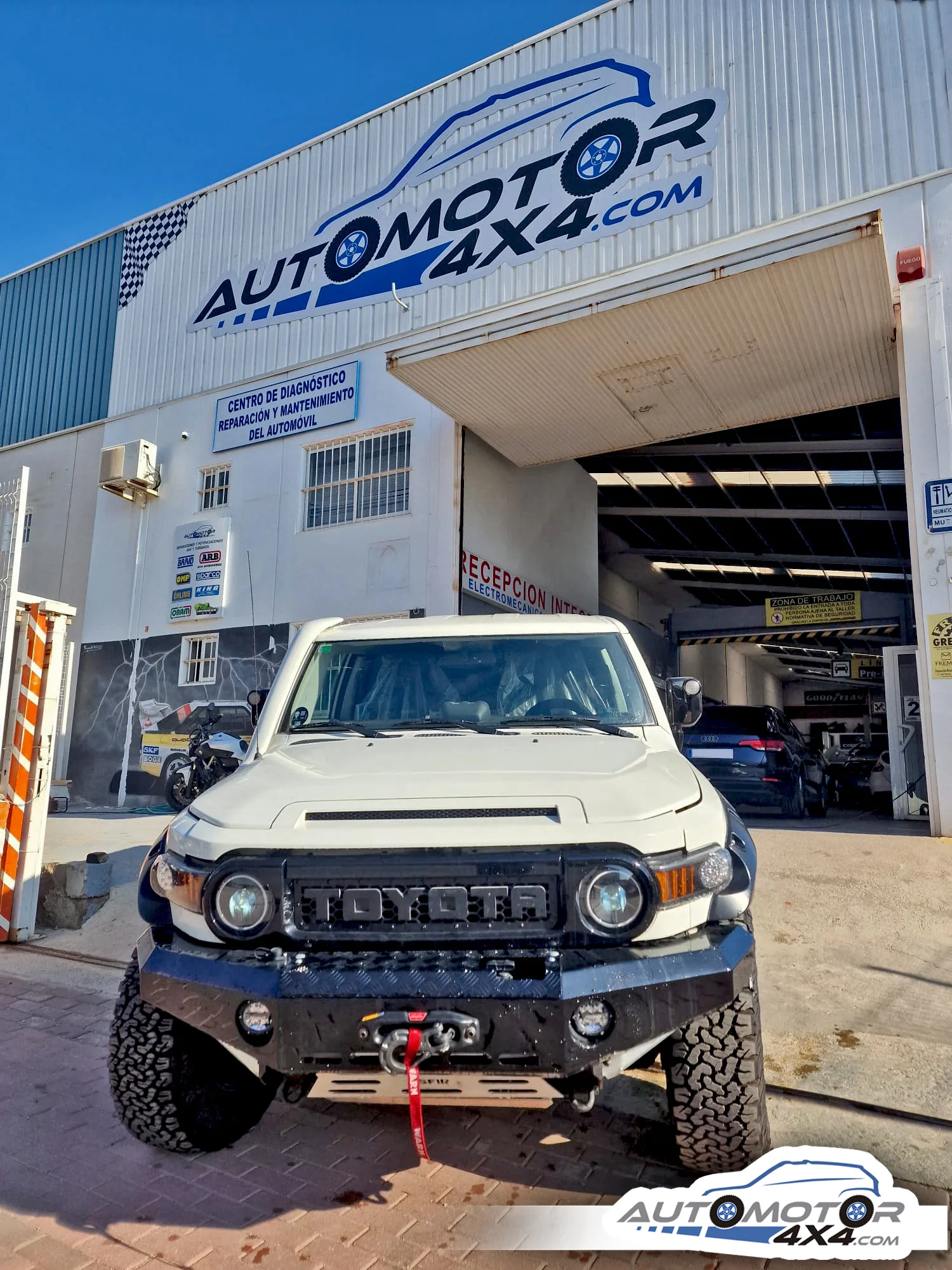 TOYOTA FJ CRUISER — taller 4x4 en Águilas (Murcia) (2/11)