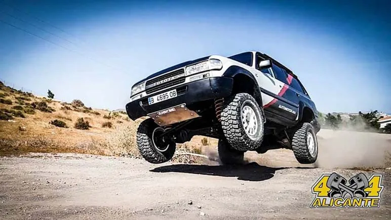 Toyota HDJ80 Nacher — taller 4x4 en Águilas (Murcia) (7/10)