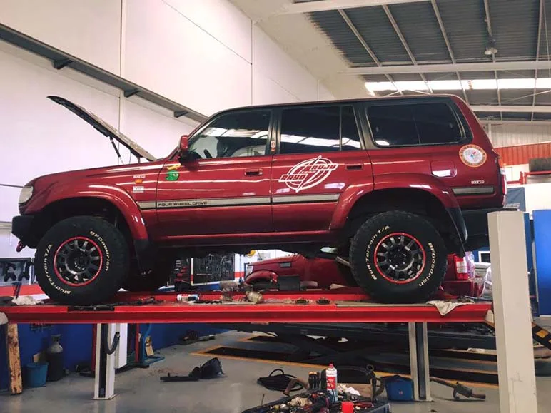 Toyota HDJ80 Rayorojo — taller 4x4 en Águilas (Murcia) (4/6)