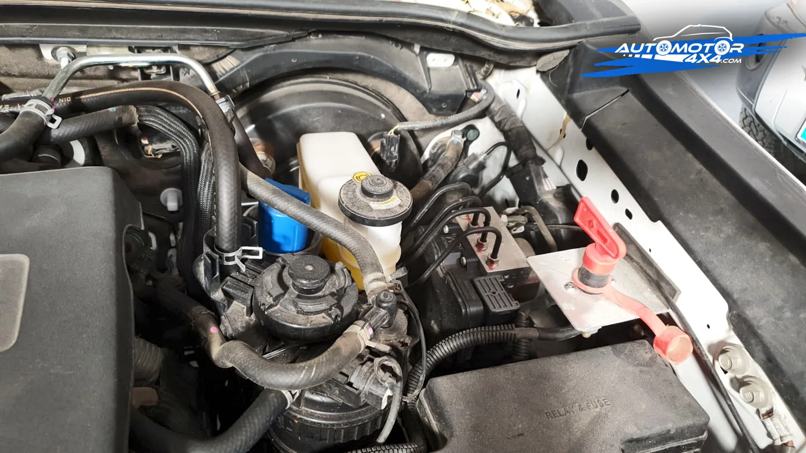 TOYOTA HILUX OVERLAND — taller 4x4 en Águilas (Murcia) (3/8)