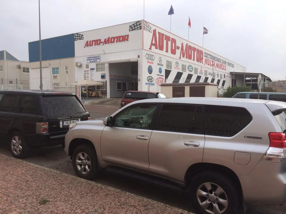 Toyota Land Cruiser 150 — taller 4x4 en Águilas (Murcia) (3/6)