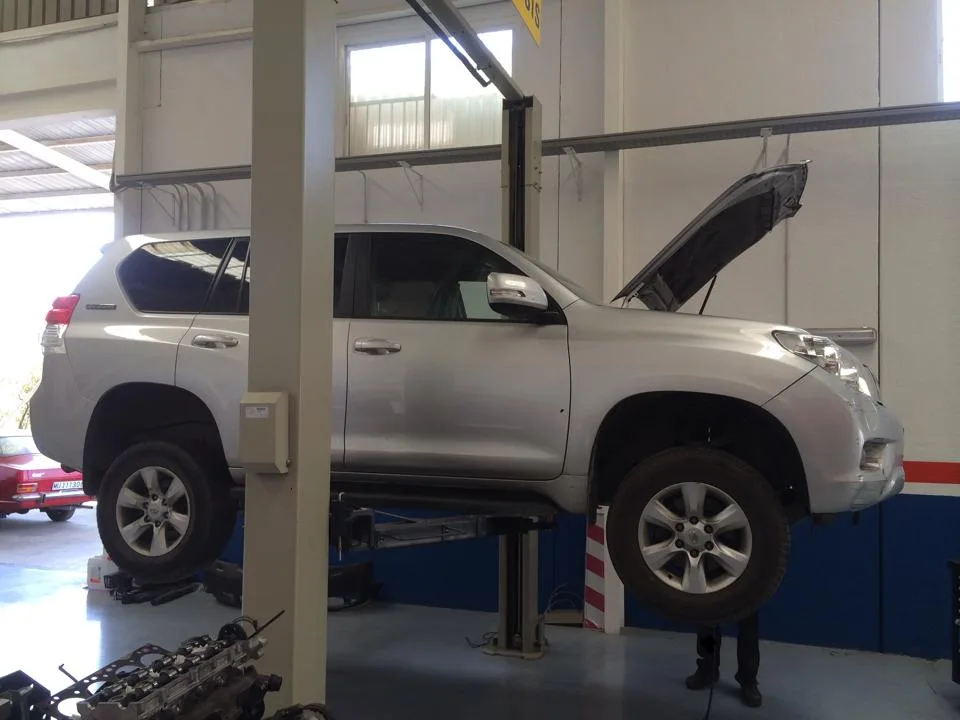 Toyota Land Cruiser 150 — taller 4x4 en Águilas (Murcia) (4/6)