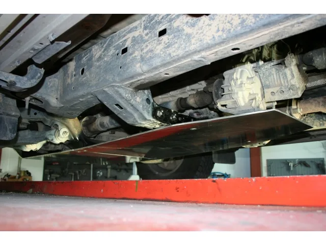 Toyota Land Cruiser KDJ125 — taller 4x4 en Águilas (Murcia) (2/4)
